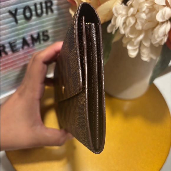 Authentic Louis Vuitton Damier Ebene Wallet🟤 - Picture 4 of 11